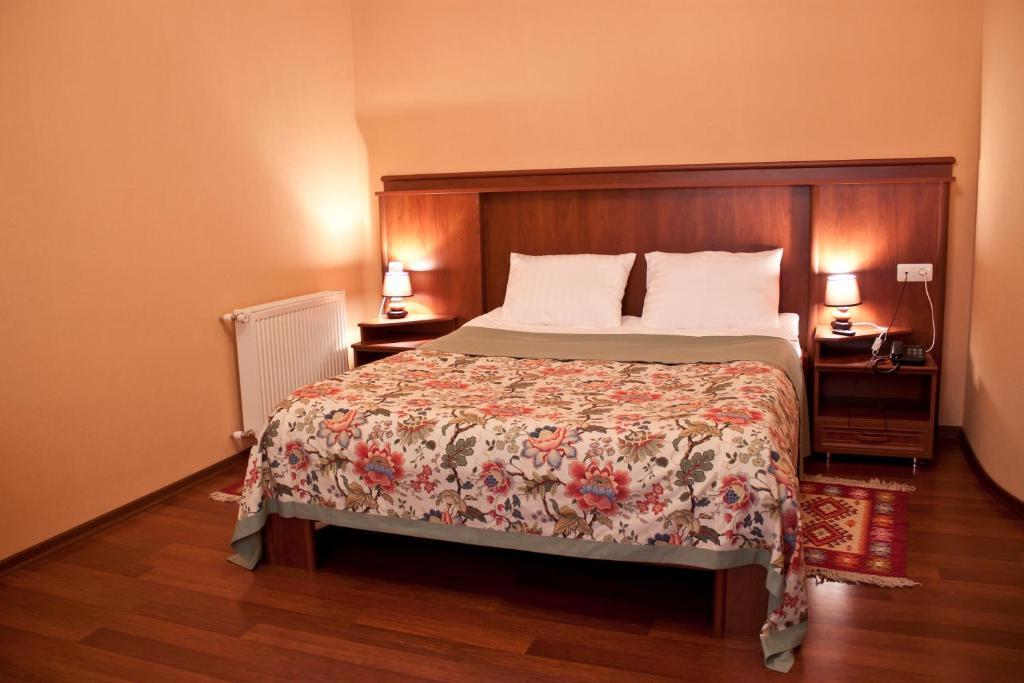 Classic Single Room