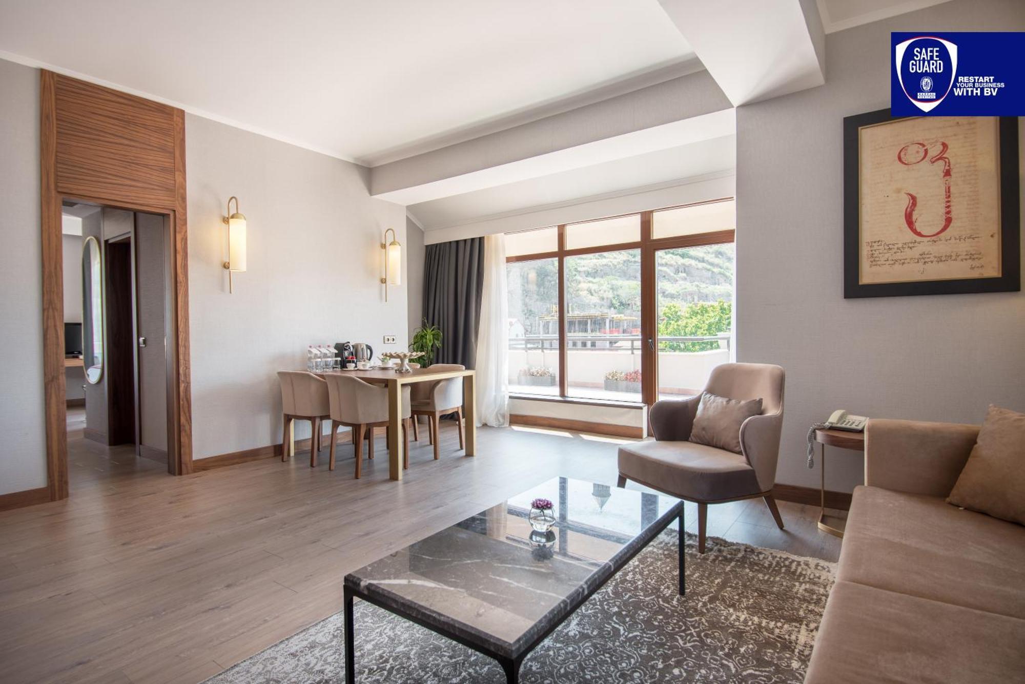 Premium Suite