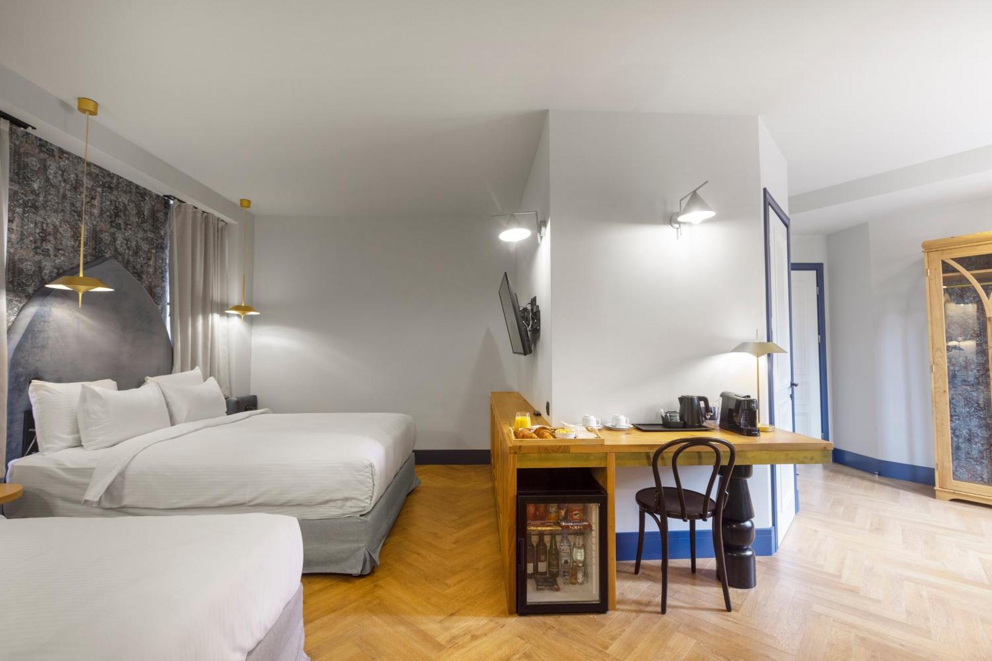 Superior King Room