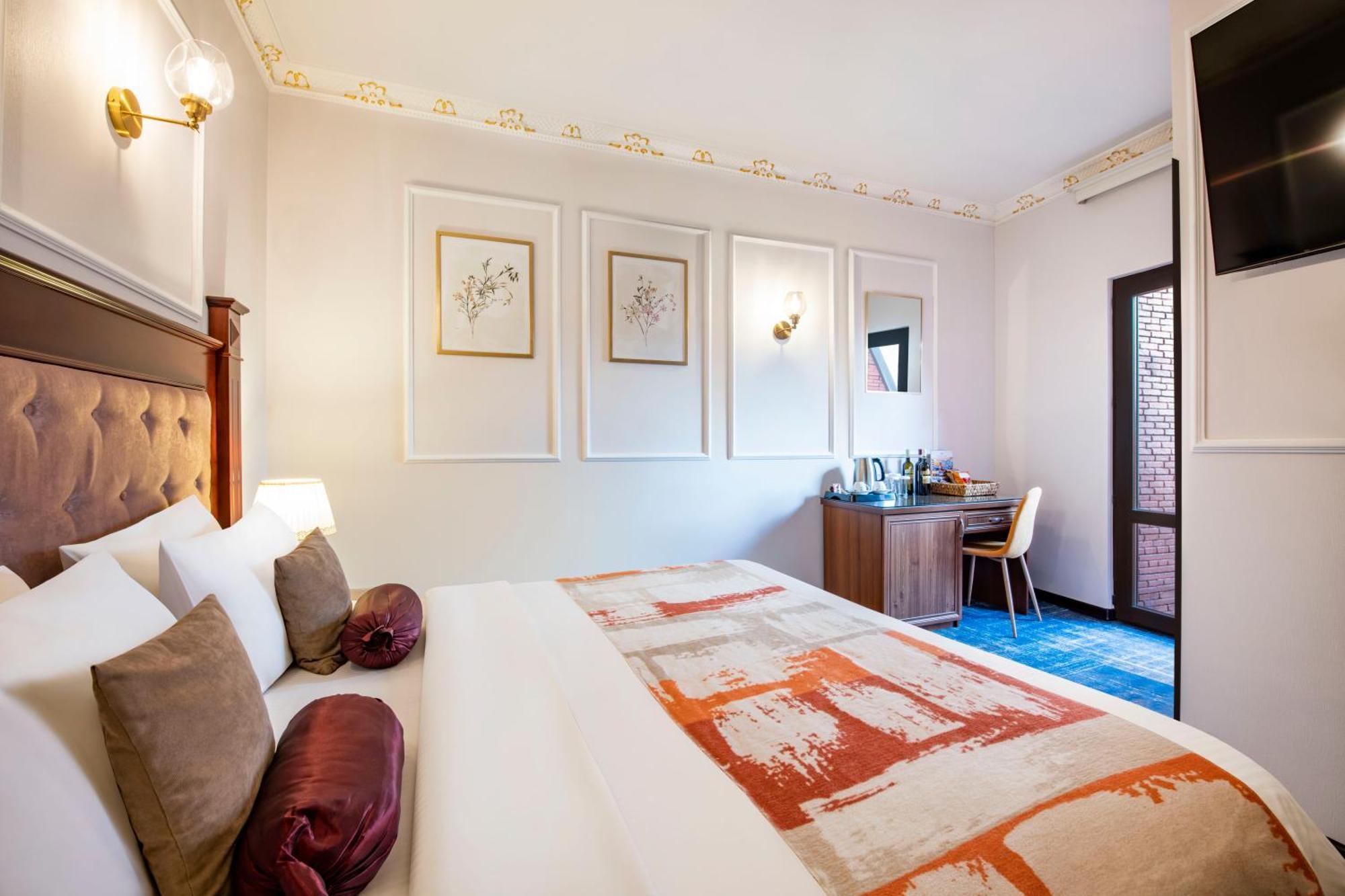 Superior Double or Twin Room Balcony