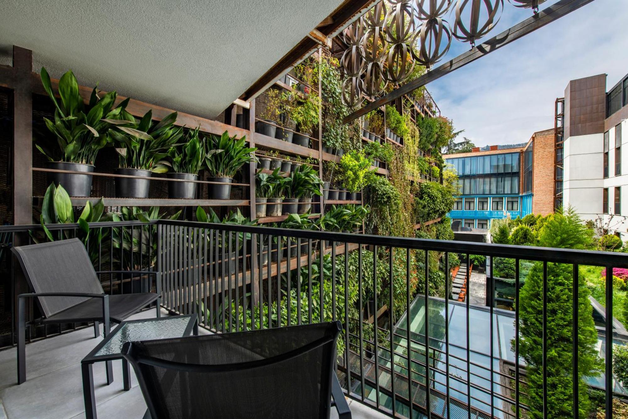 Deluxe Double or Twin Room Garden View