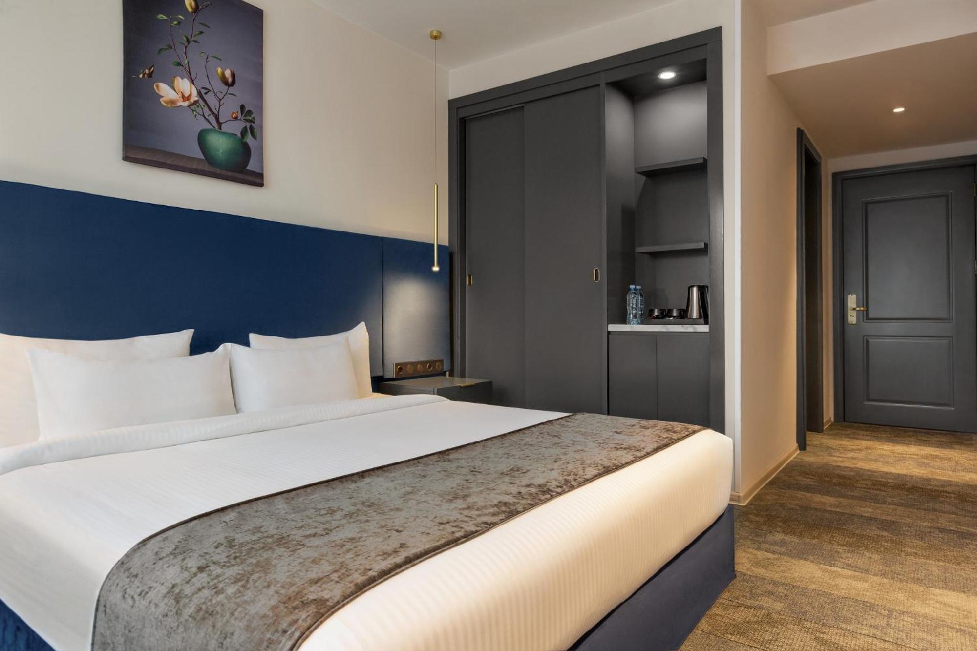 1 King Bed, Standard Room, Non-Smoking,1500181330:JPEG