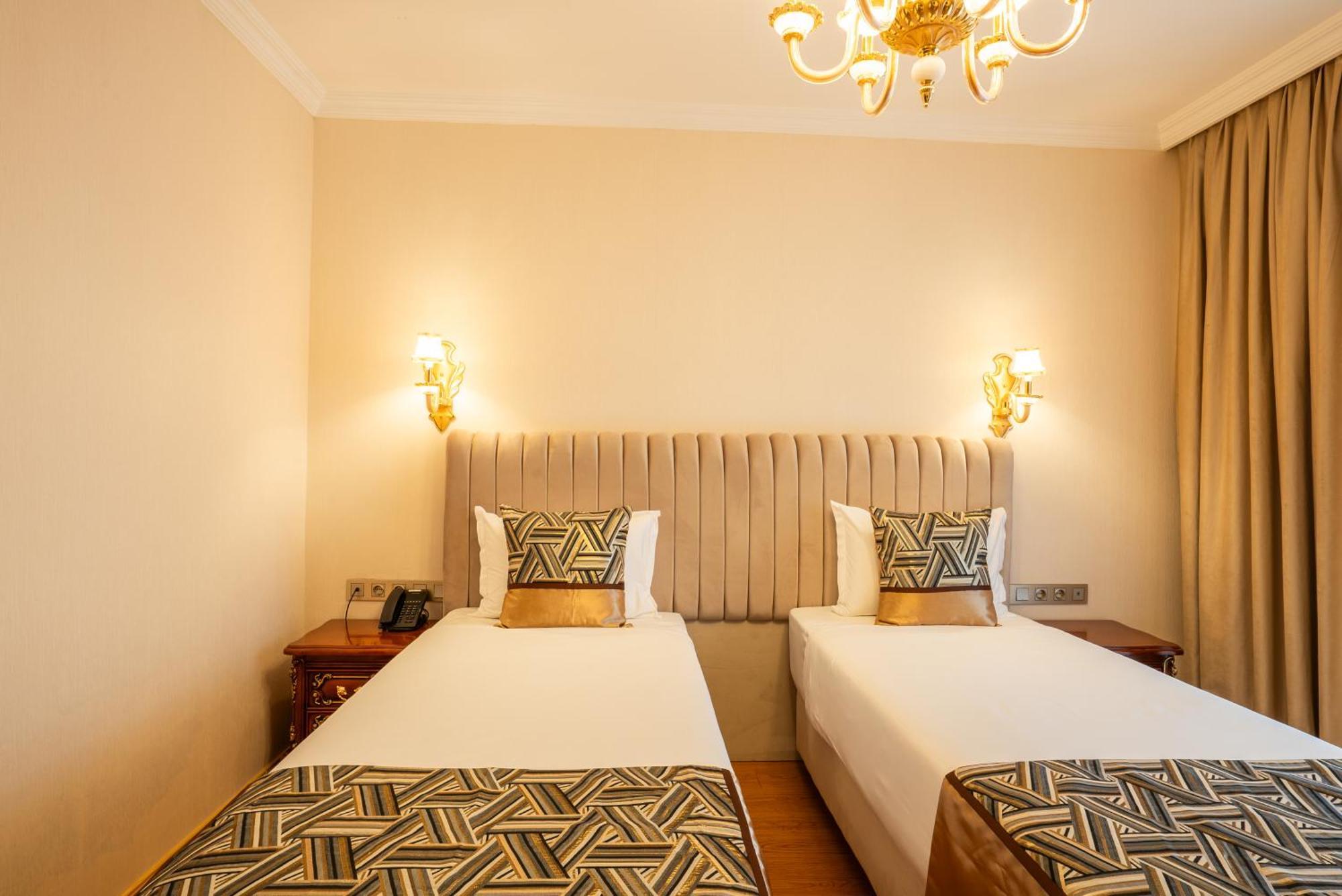 Double or Twin Room with City View