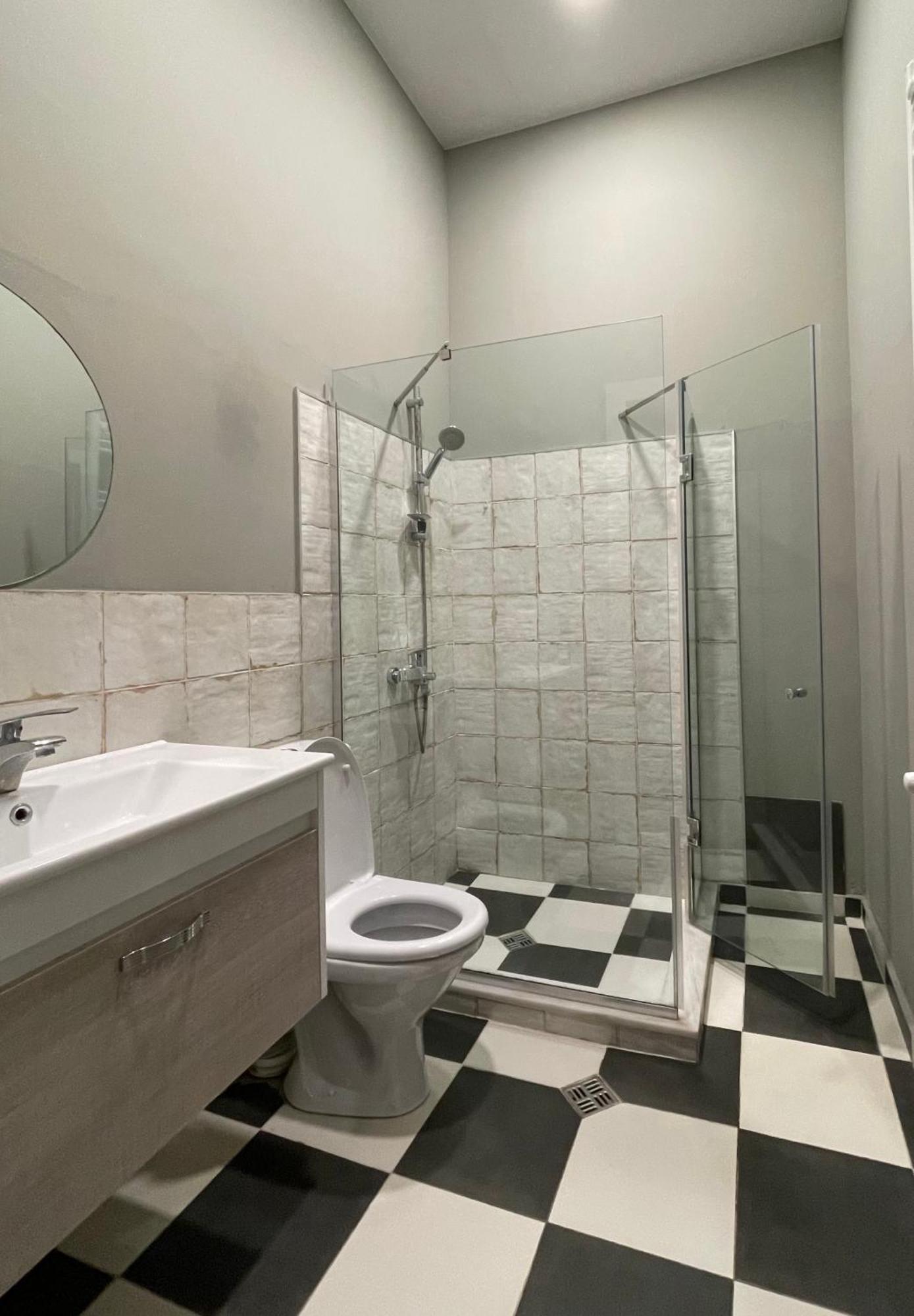 Family Room with Balcony,1661148295:JPEG