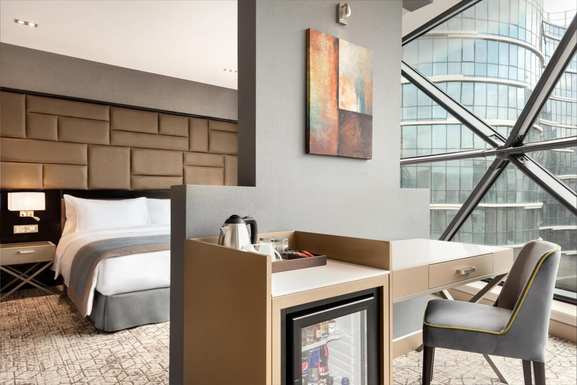 Panorama King Room