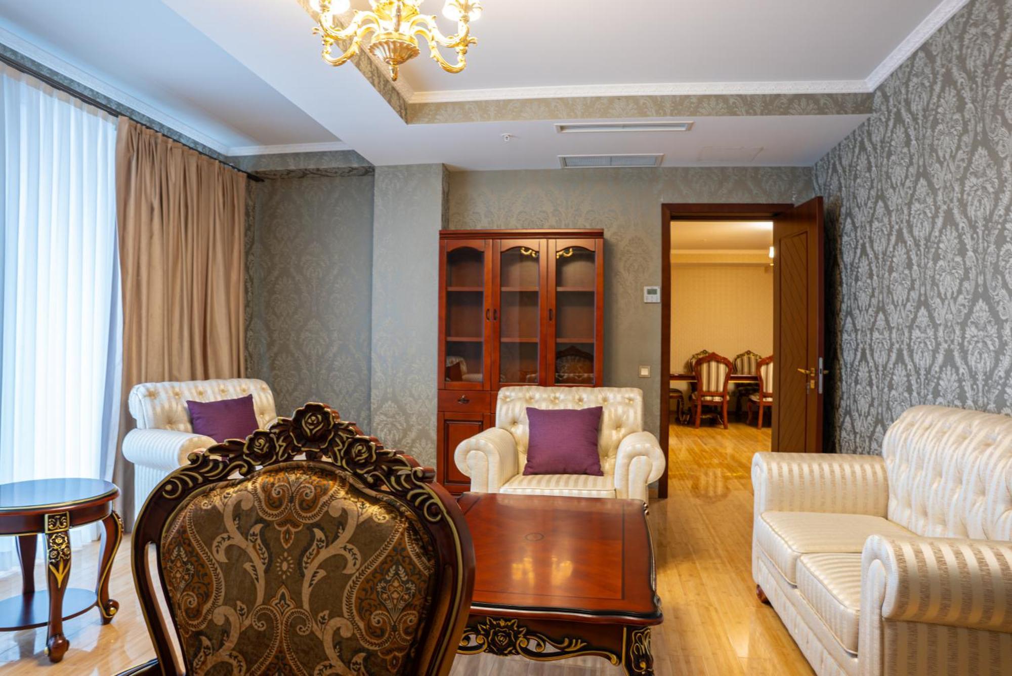 Deluxe King Room