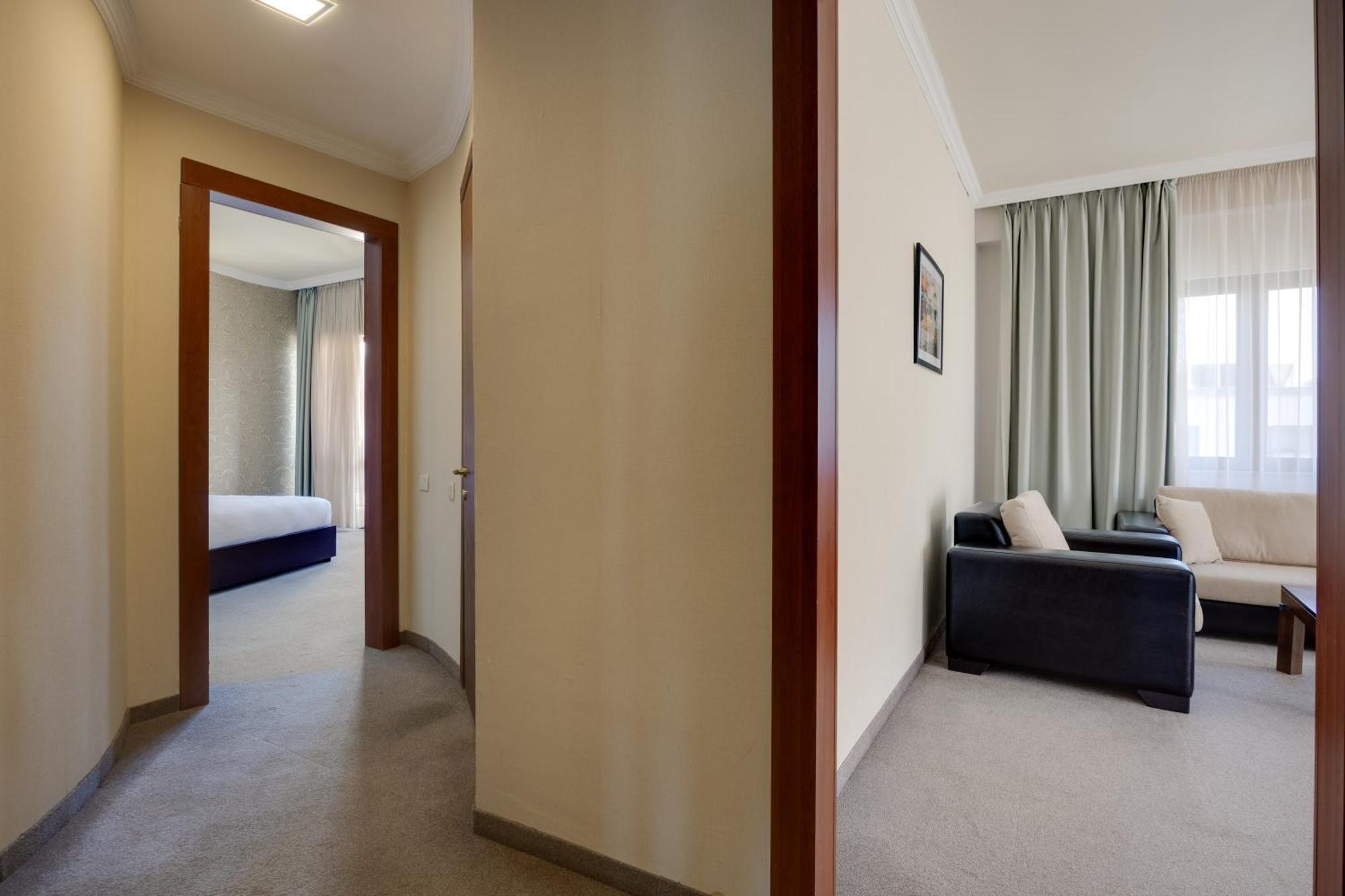 Suite City View