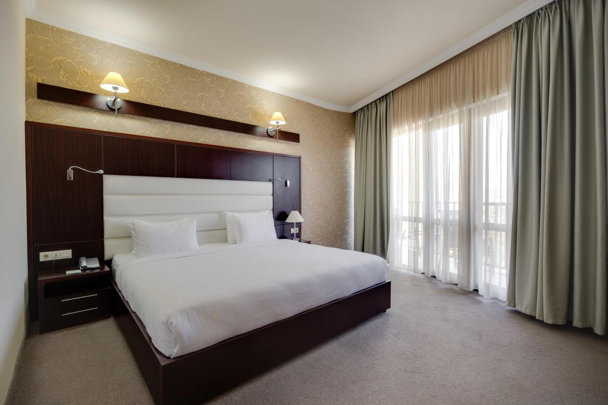 Suite City View