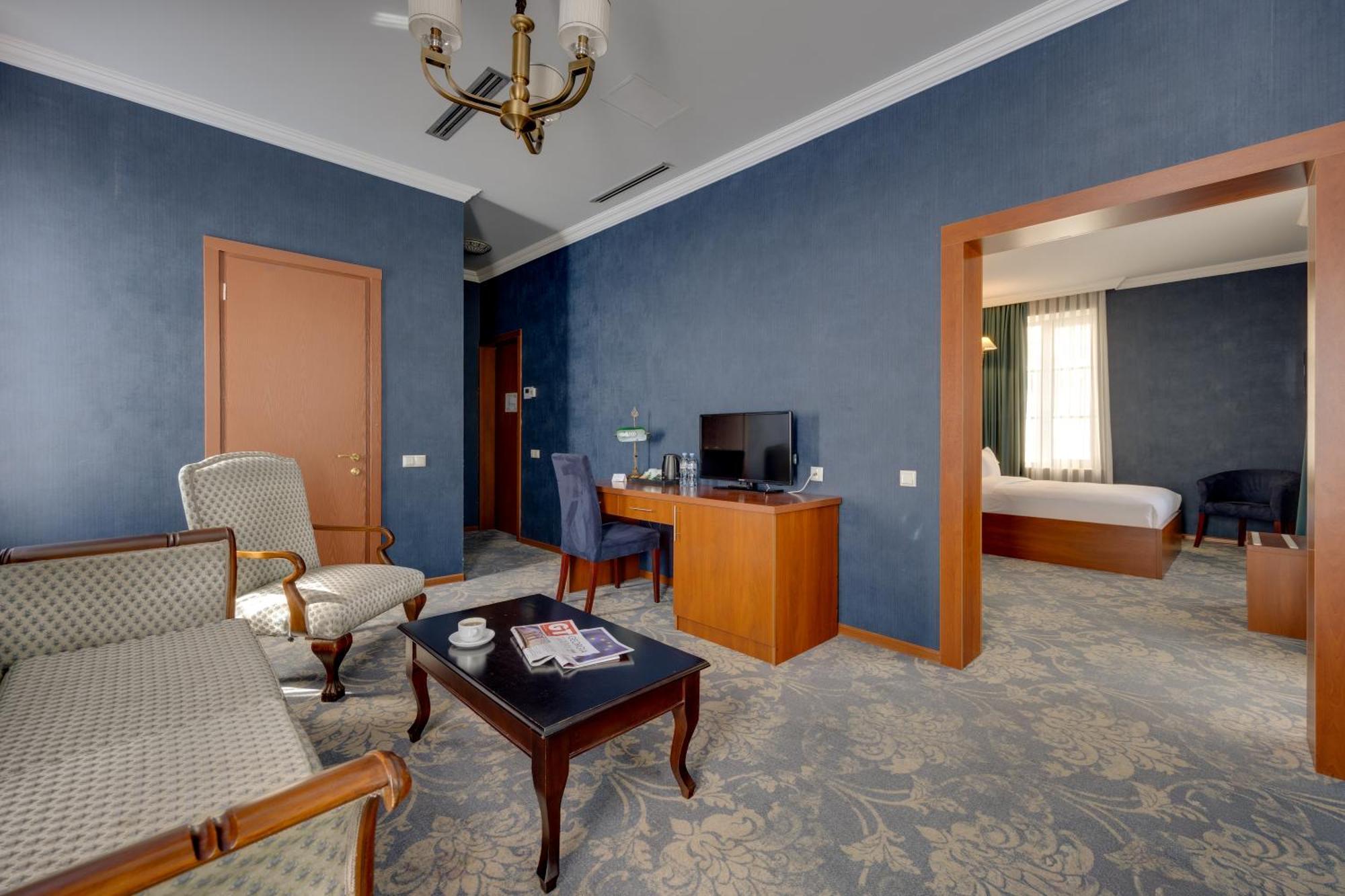 Suite City View