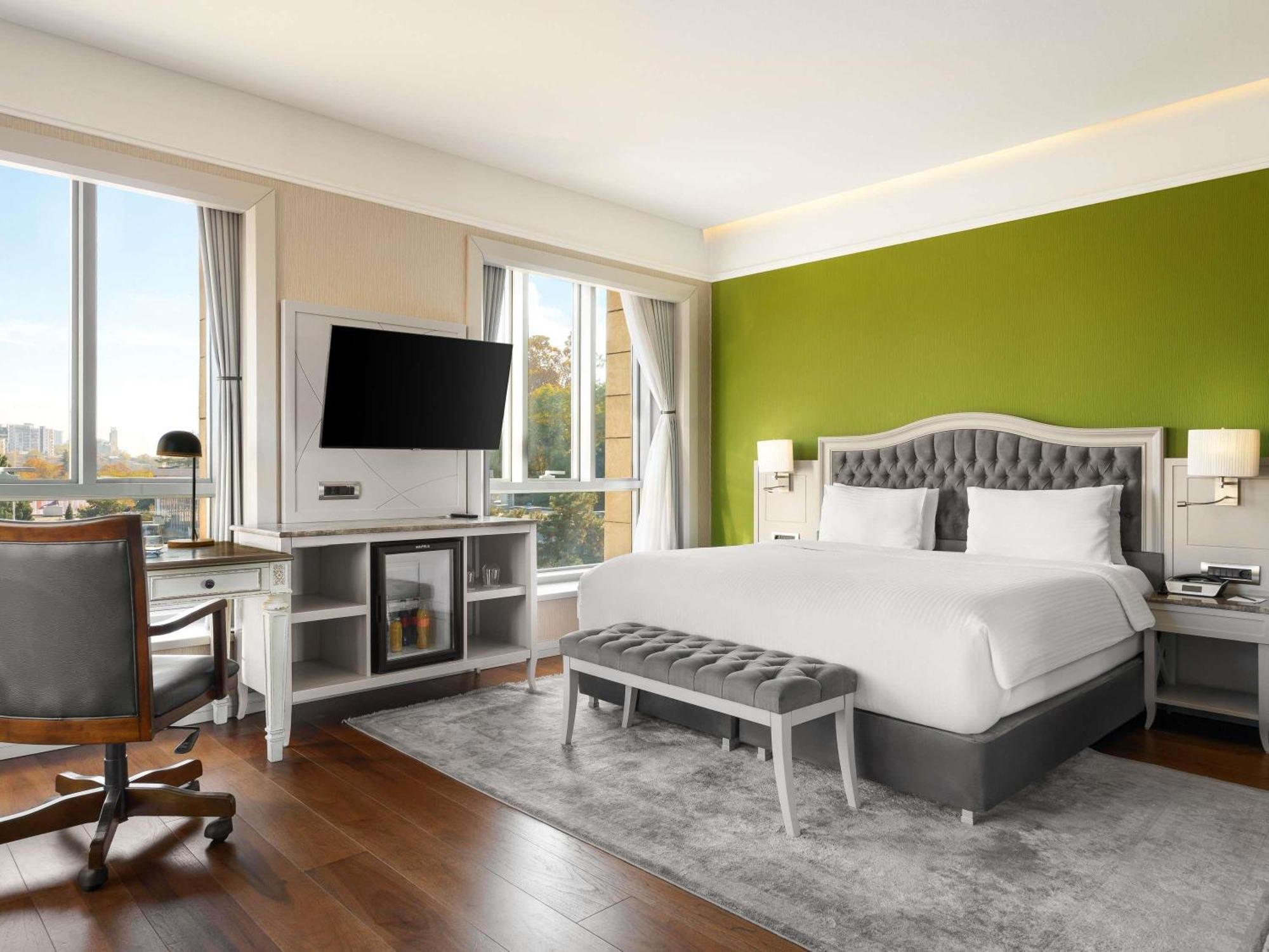 Executive Suite One Double Bed