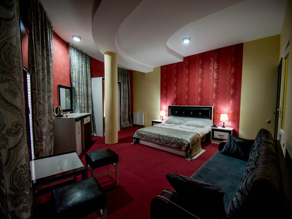 Deluxe Double Studio