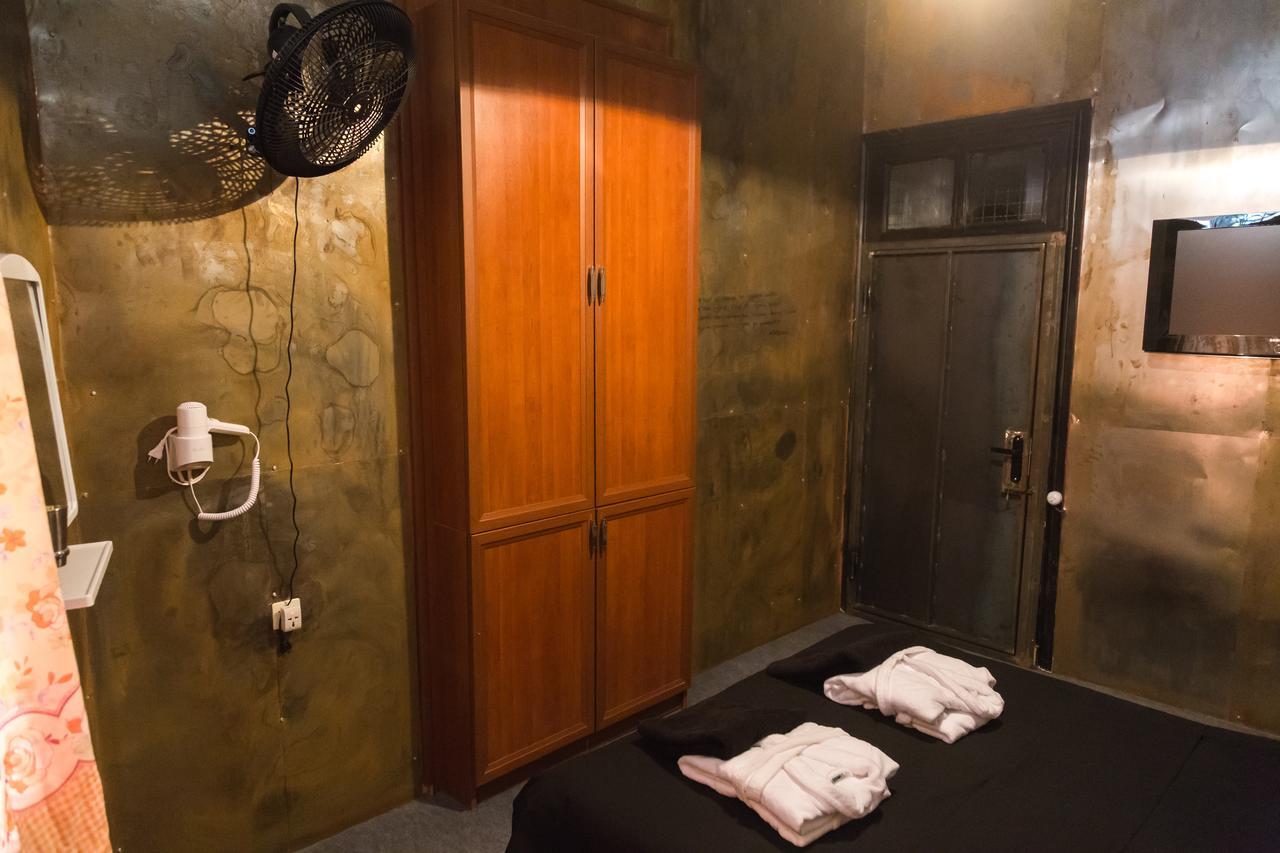 Tweepersoonskamer met Gedeelde Badkamer