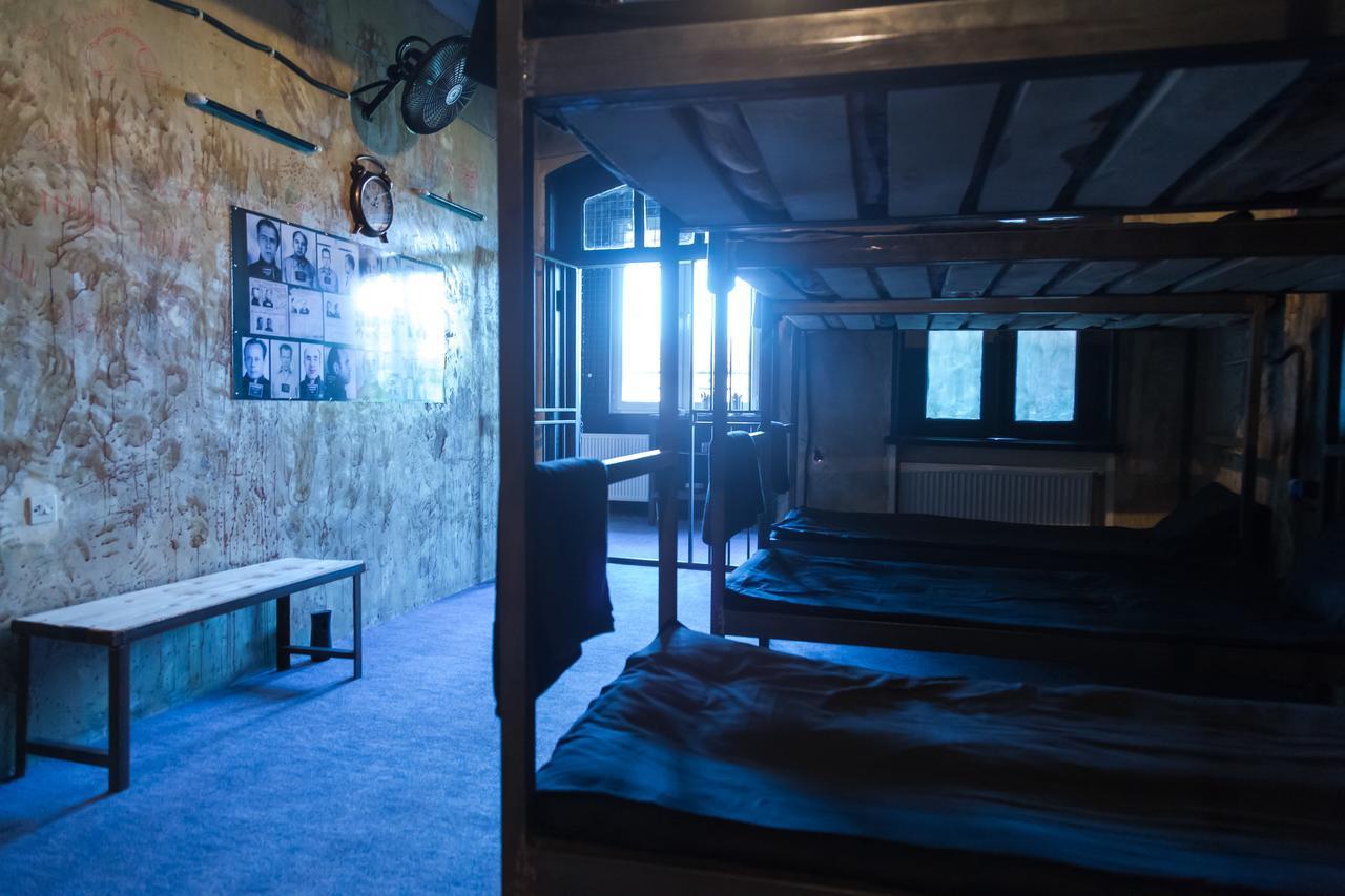 Bed in een Gemengde Slaapzaal met 6 Bedden