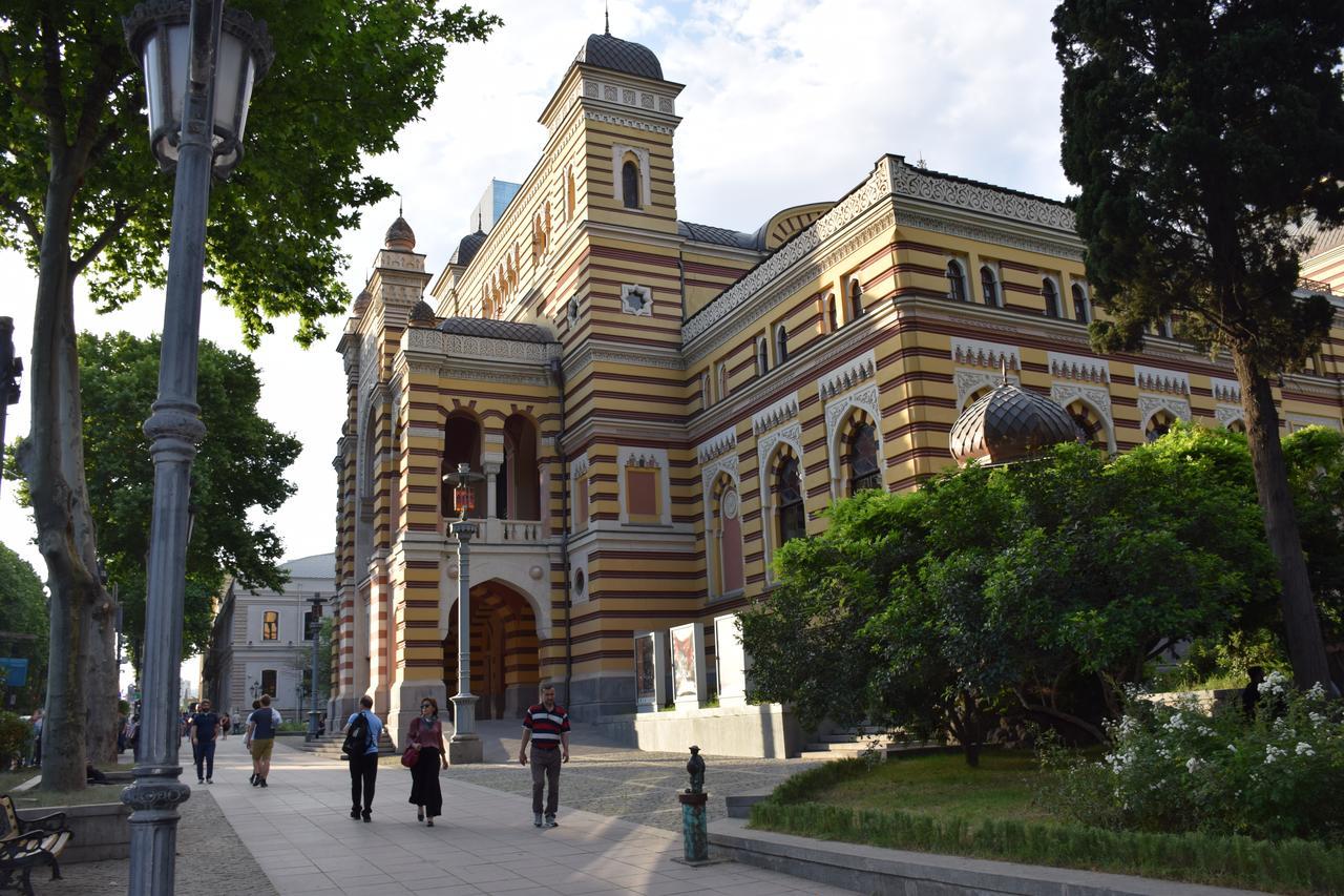 Apartamento con balcón
