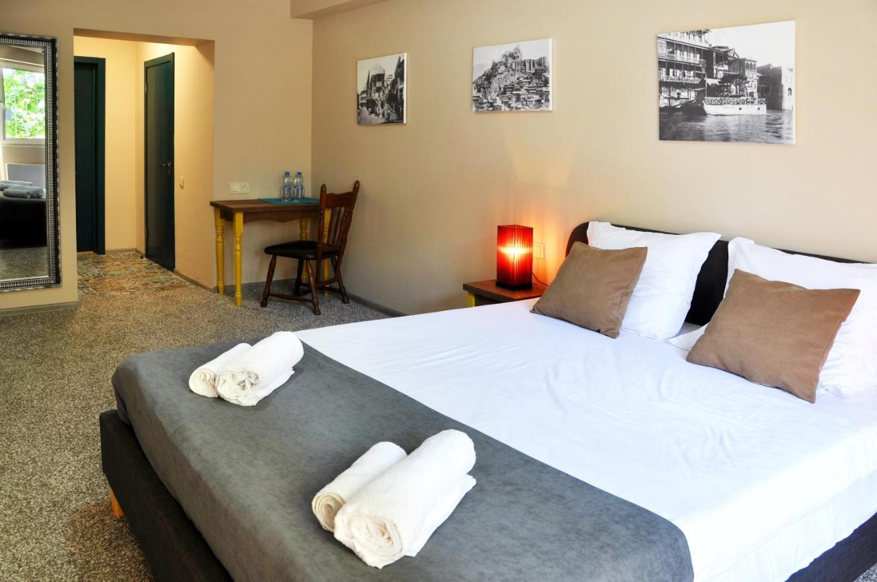 Standard Double Room,985734388:JPEG