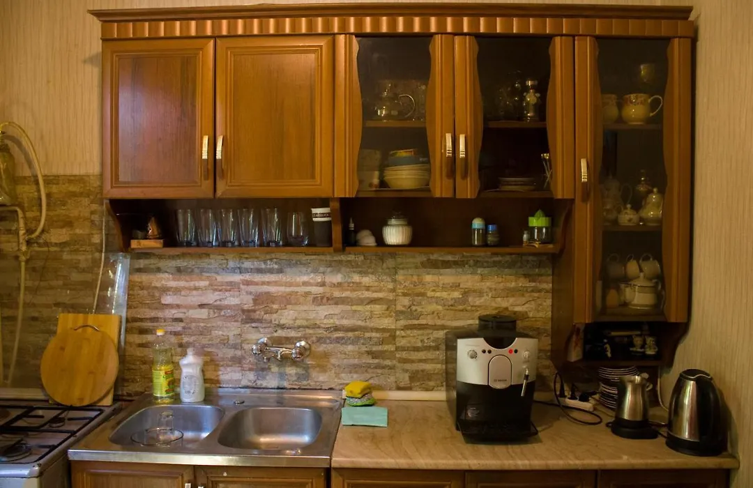 Nino'S Guest House-1