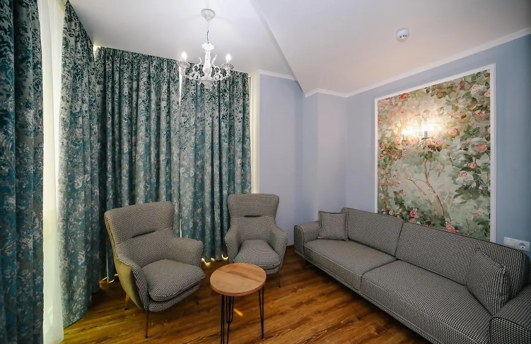Rose Hotel Vake-1