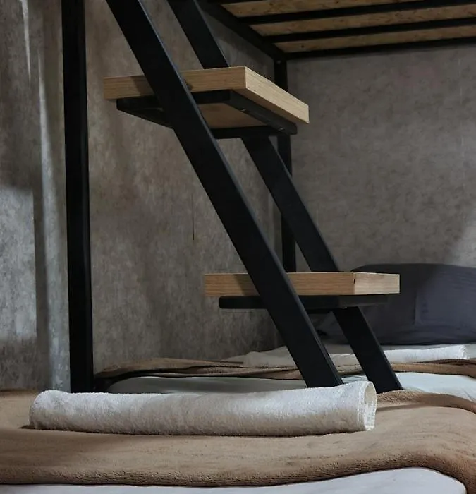 Traveler Hostel-1
