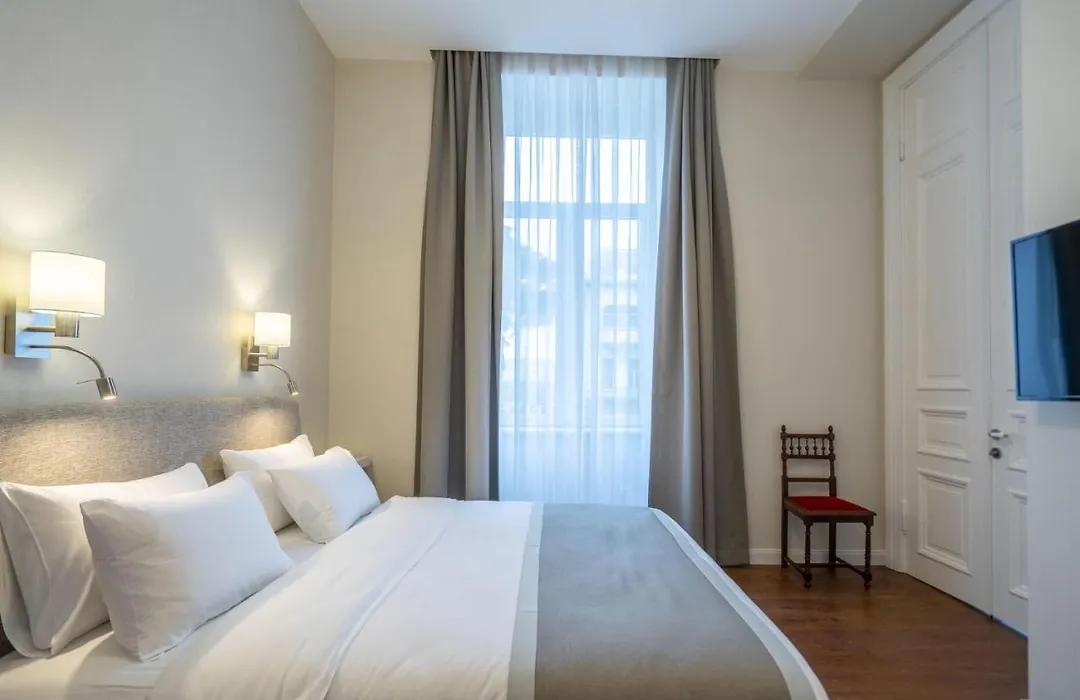 Tiflis Opera Aparthotel-1