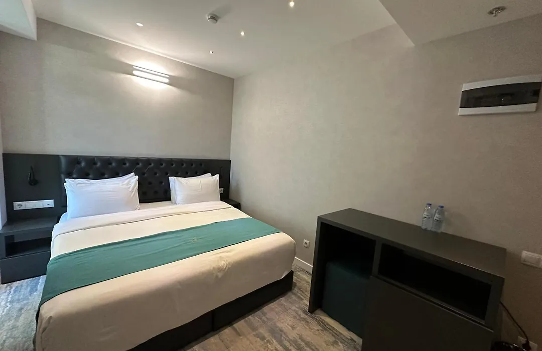 Mit Hotel Tbilisi-1