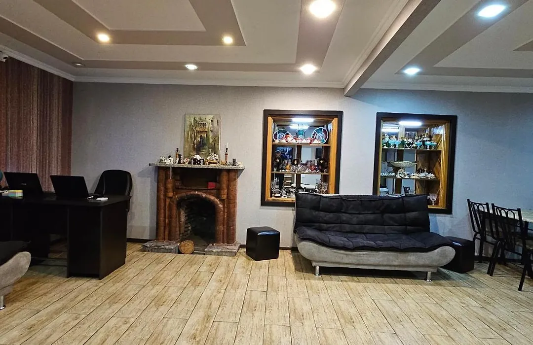 7 Rooms-1