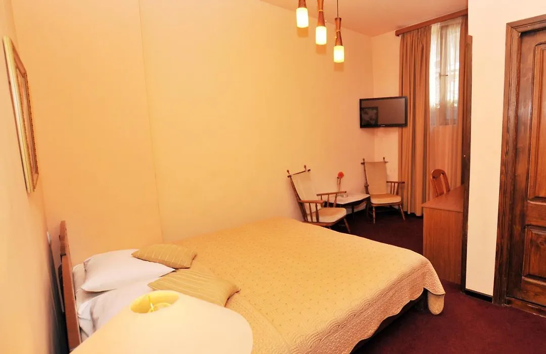 Hotel Diplomat-1