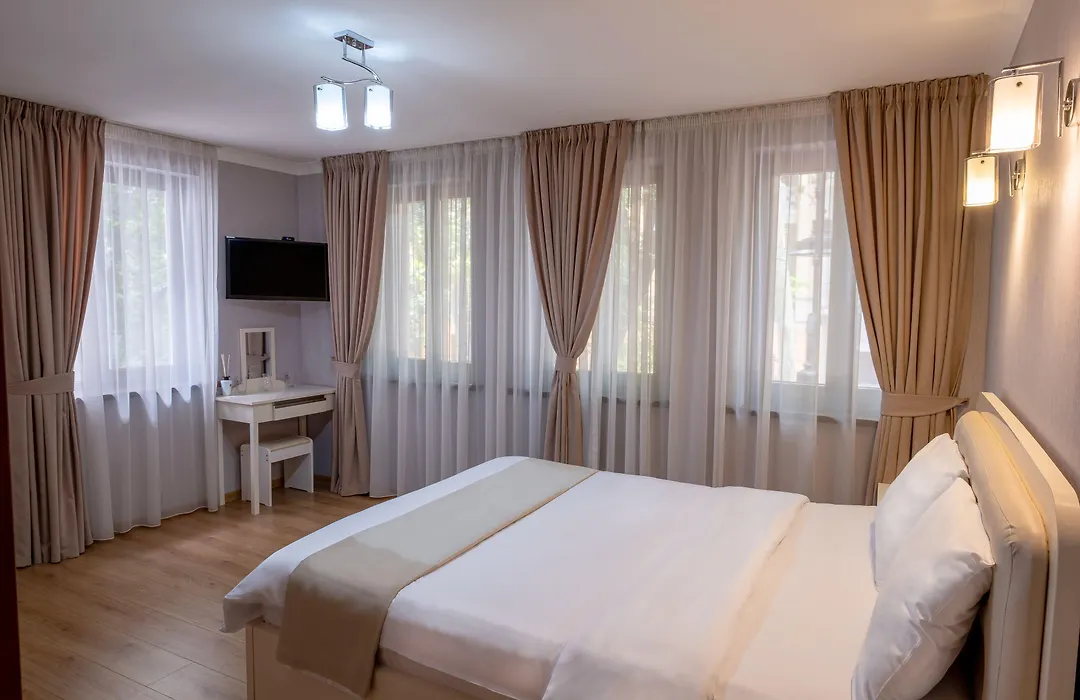 Grand Hotel Luna-1