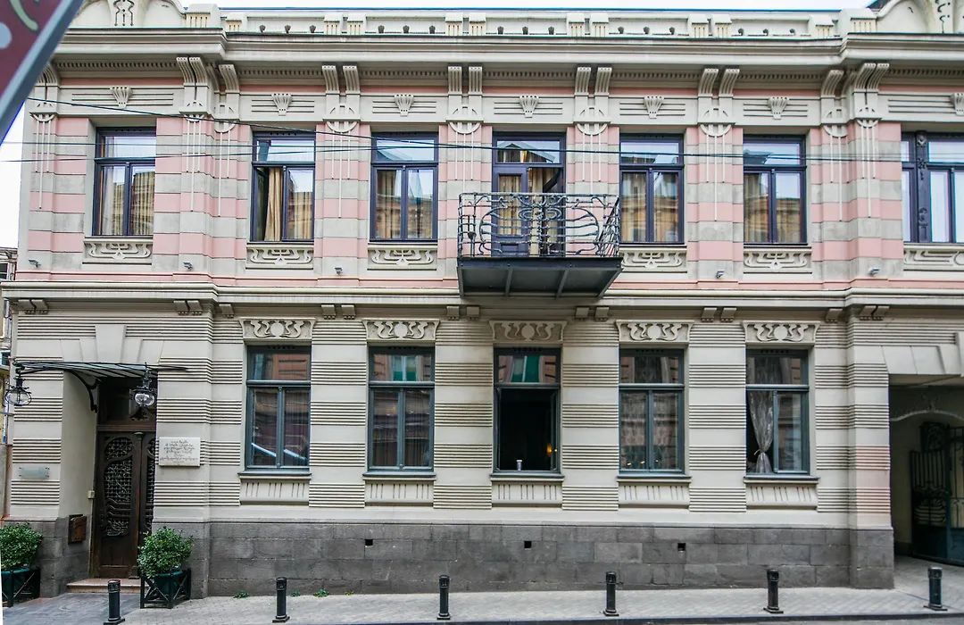 Emigrant Boutique Hotel-1