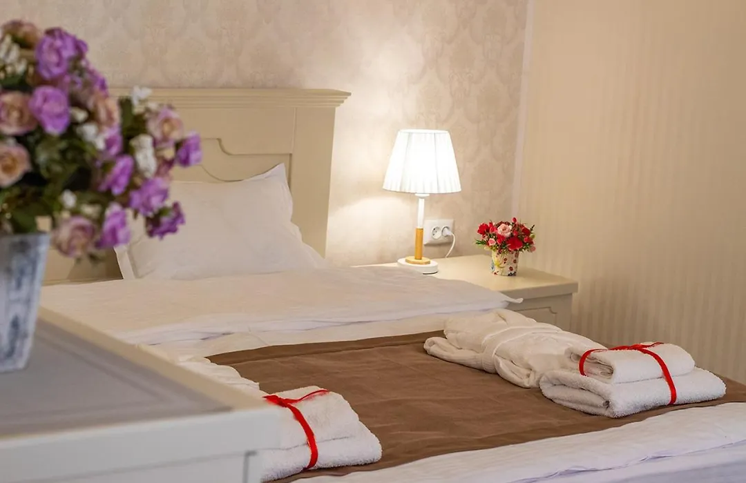Royal Apartment In Old Tbilisi-1