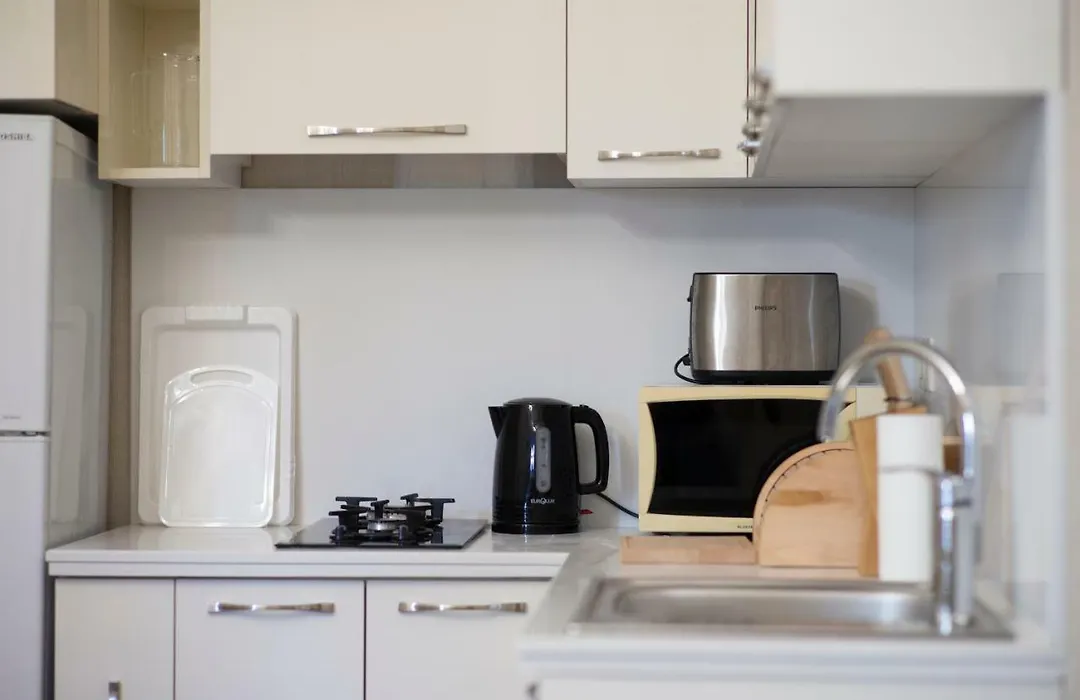 Golden Nugget Apartment-1