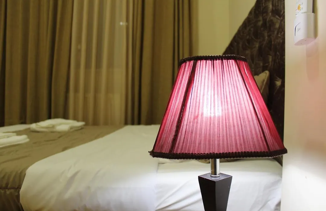 Brok'S Hotel-1