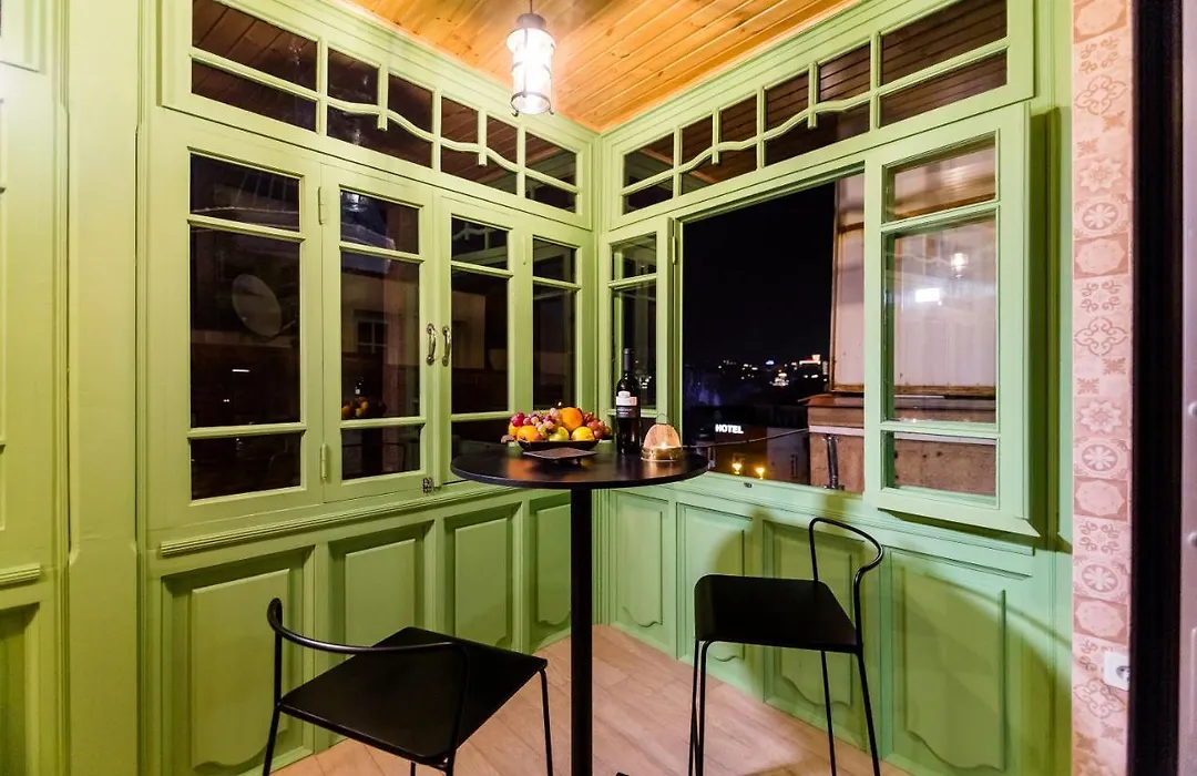 Boutique Apart Upe-1