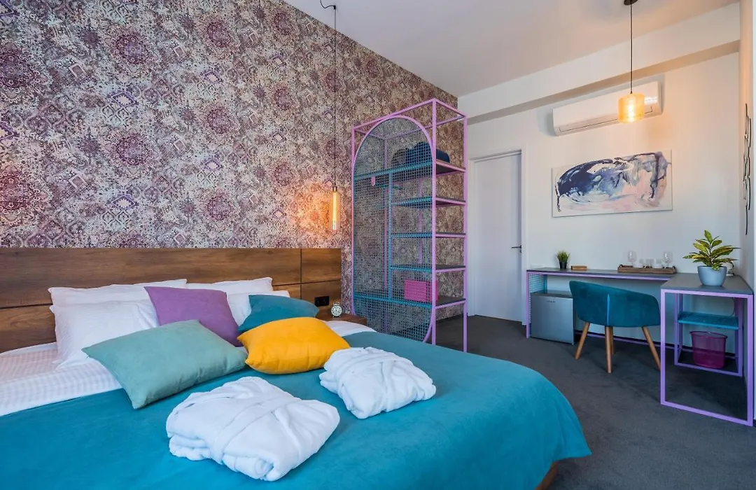Redrum Tbilisi Boutique Hotel-1