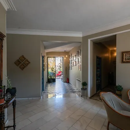 Ponto Gallery Boutique Hotel-3