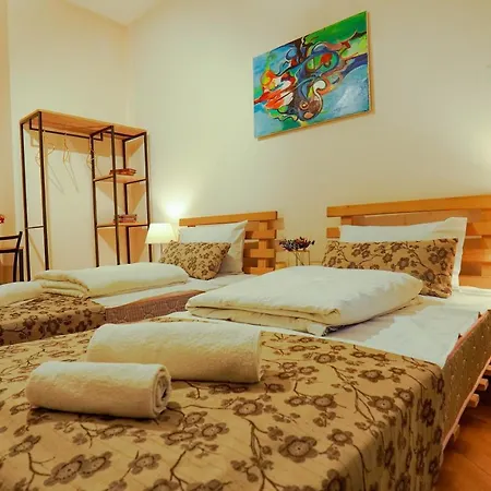 Check-In Hotel-2