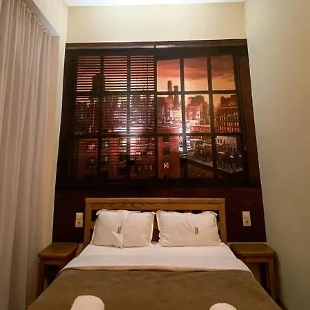 4 Rooms-2