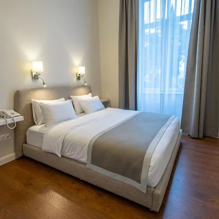 Tiflis Opera Aparthotel-3