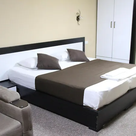 Hotel Diplomat-3