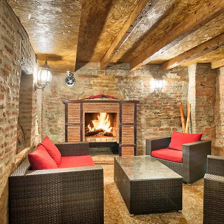Q&B House-2