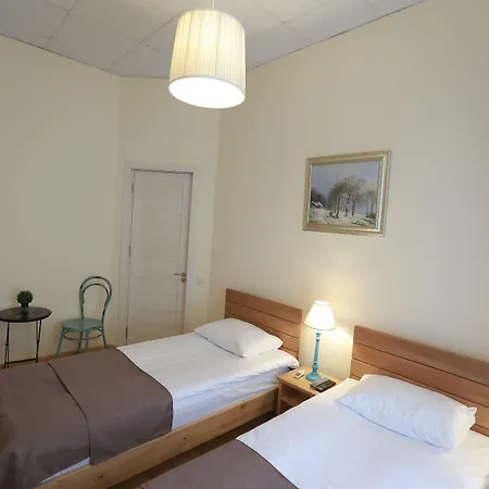 Midtown Hotel & Hostel-2