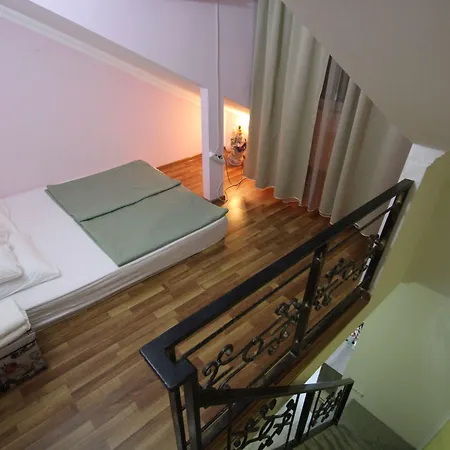 Guest House Nise-2