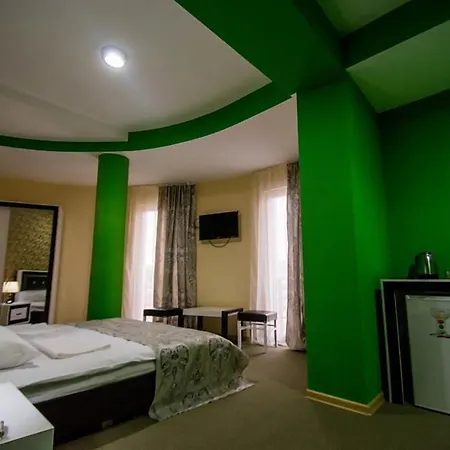 Hotel Batoni Near Airport-3