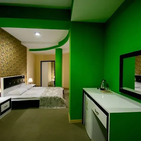 Hotel Batoni Near Airport-2
