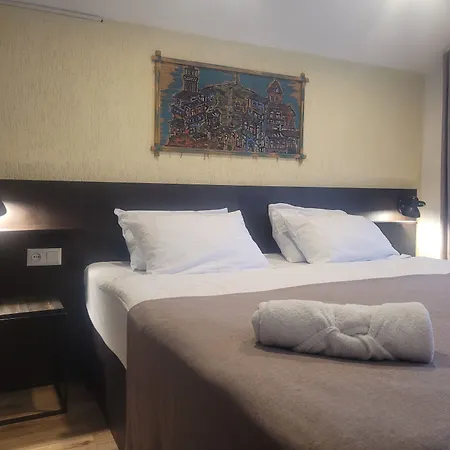 Lea Guest House-3