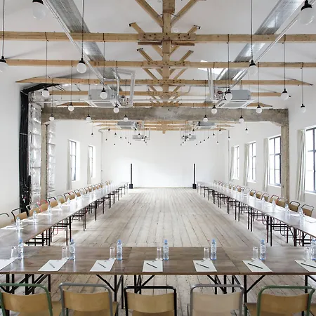 Fabrika Hostel & Suites-3