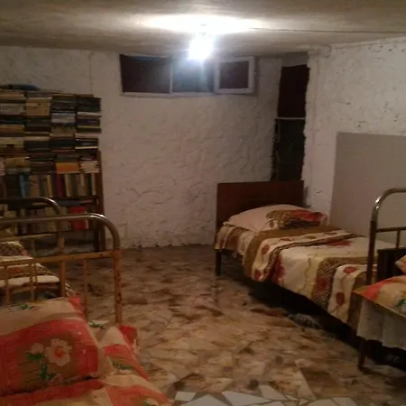 Lemon Family Guesthouse-3