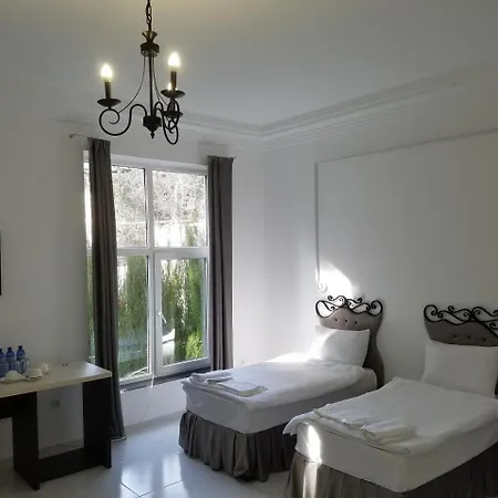 Terrace Avlabari By Log Inn-2