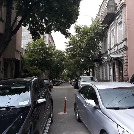 Nino'S Apartment In The Center Of Tbilisi-3