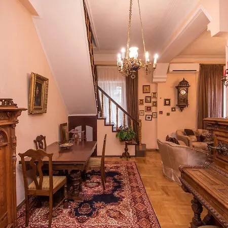 Lia'S Guest House-3