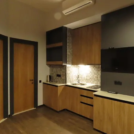 2Br Loft Apartment Near Liberty Square-3